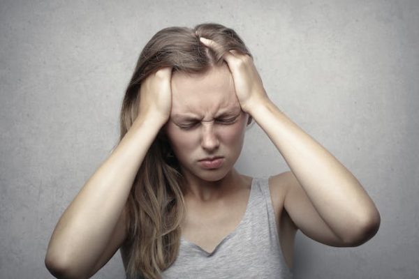 4 Common Signs and Symptoms of Stress and Self-Diagnosis Tips